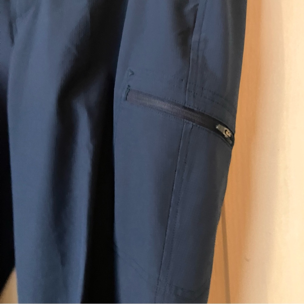 Eddie Bauer Women's Size 12 Blue Navy Ripstop Crop Pants With Pockets - Picture 7 of 14